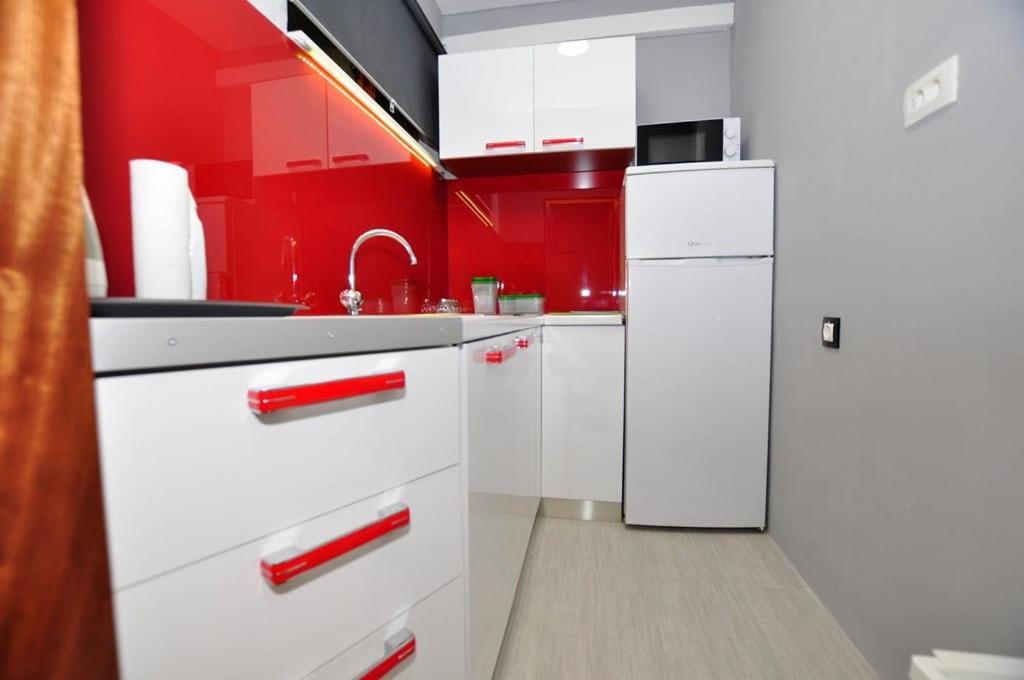 Apartments Gabi โอมิช ภายนอก รูปภาพ