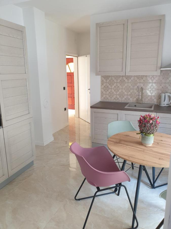Apartments Gabi โอมิช ภายนอก รูปภาพ
