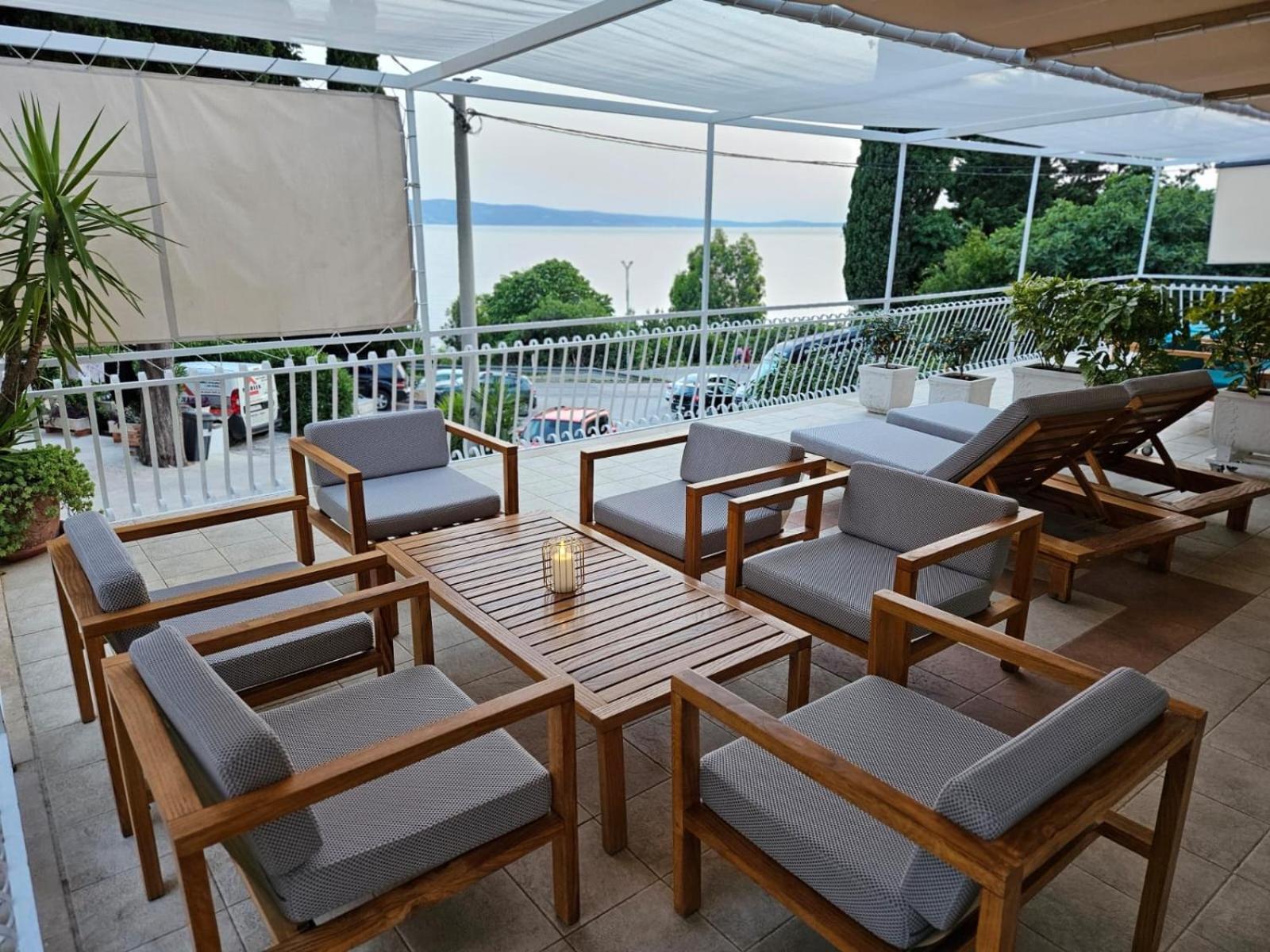 Apartments Gabi โอมิช ภายนอก รูปภาพ
