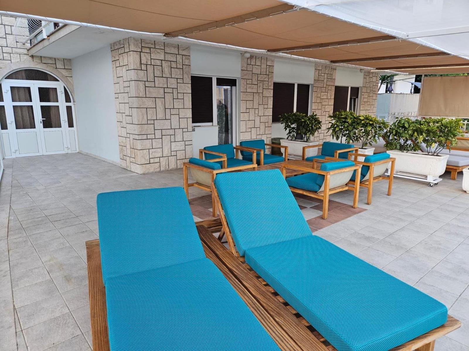 Apartments Gabi โอมิช ภายนอก รูปภาพ